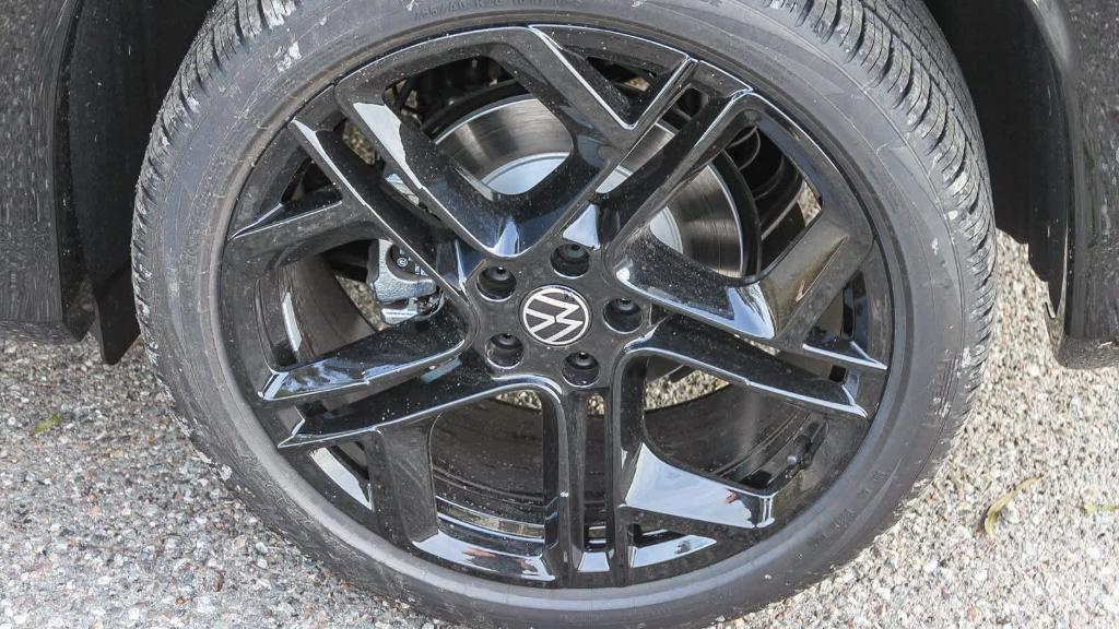 new 2026 Volkswagen Tiguan car, priced at $38,607