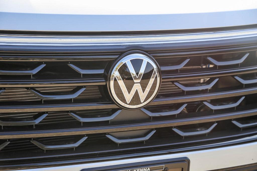 new 2026 Volkswagen Atlas Cross Sport car, priced at $51,364