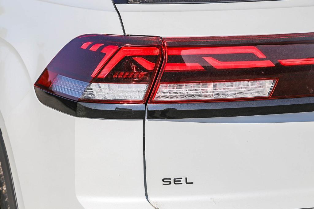 new 2026 Volkswagen Atlas Cross Sport car, priced at $51,364