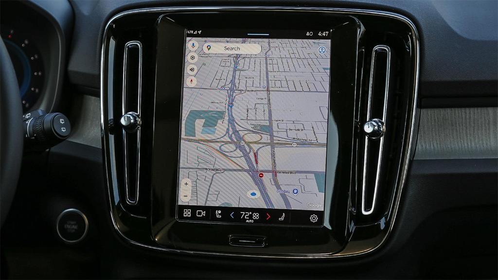 new 2025 Volvo XC40 car, priced at $41,065