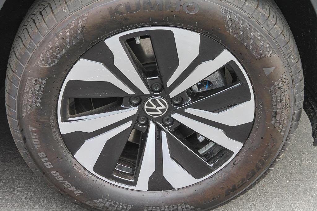 new 2026 Volkswagen Atlas car, priced at $39,289