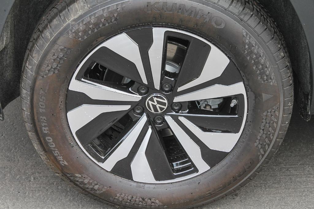 new 2026 Volkswagen Atlas car, priced at $39,289