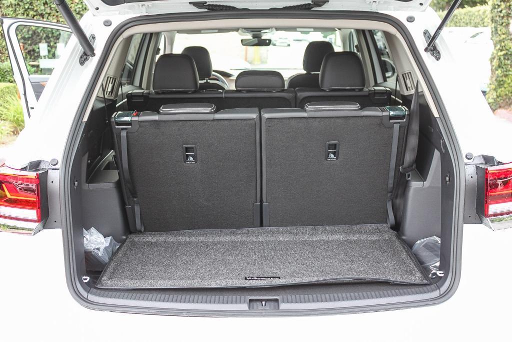 new 2026 Volkswagen Atlas car, priced at $39,289