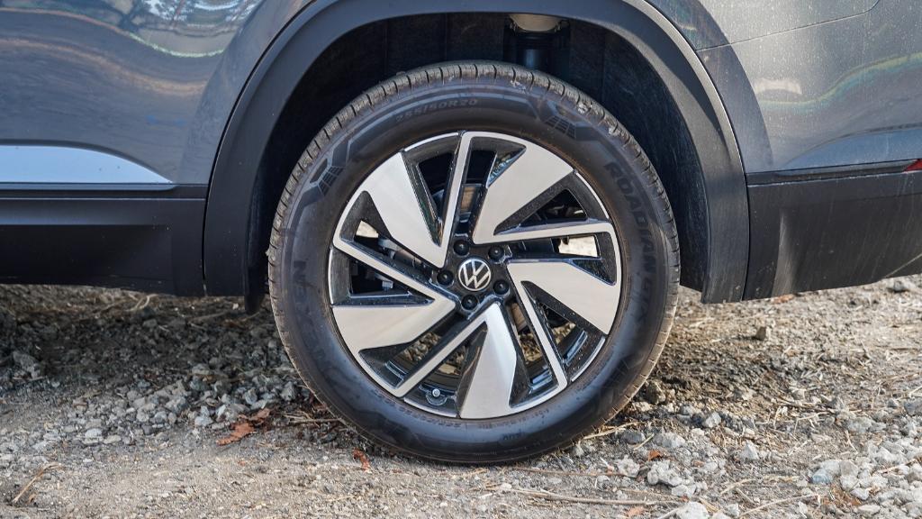 new 2026 Volkswagen Atlas car, priced at $46,835