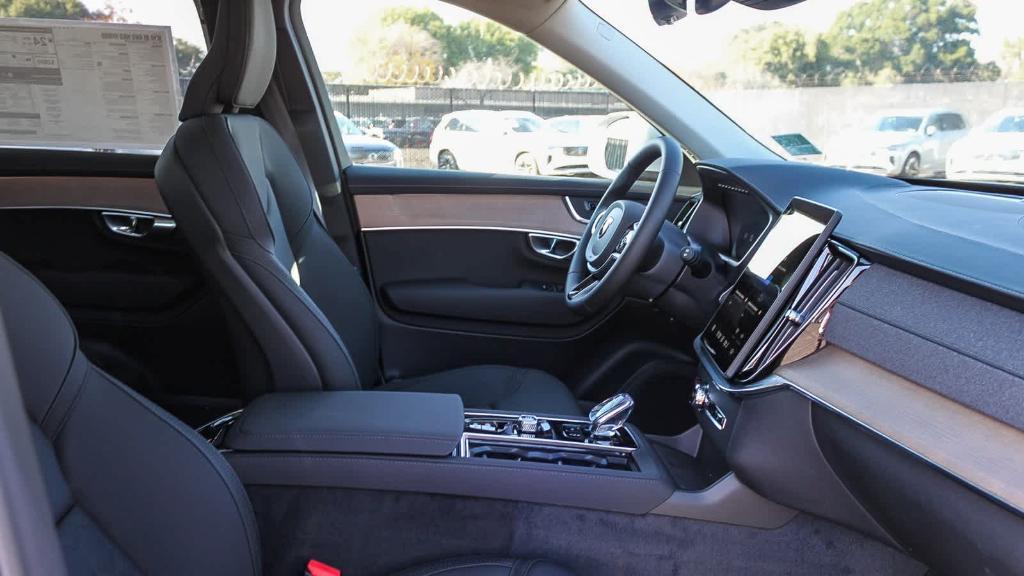 new 2026 Volvo XC90 car, priced at $65,235
