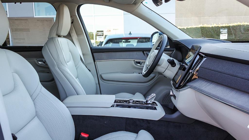 new 2026 Volvo XC90 Plug-In Hybrid car, priced at $83,625