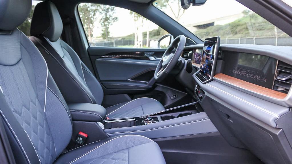 new 2026 Volkswagen Tiguan car, priced at $45,632