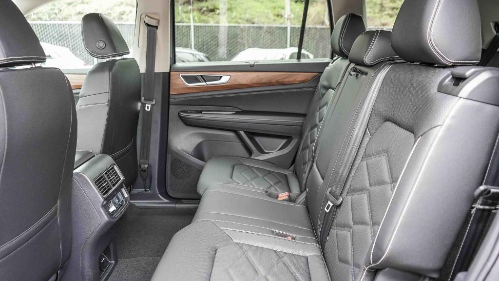 new 2026 Volkswagen Atlas car, priced at $41,438