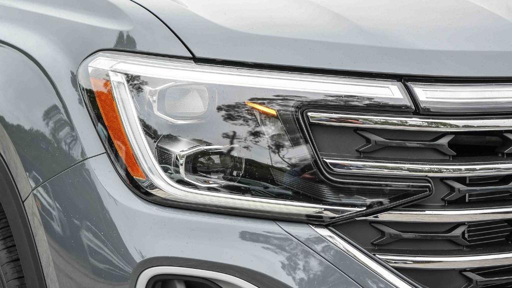 new 2026 Volkswagen Atlas car, priced at $41,438