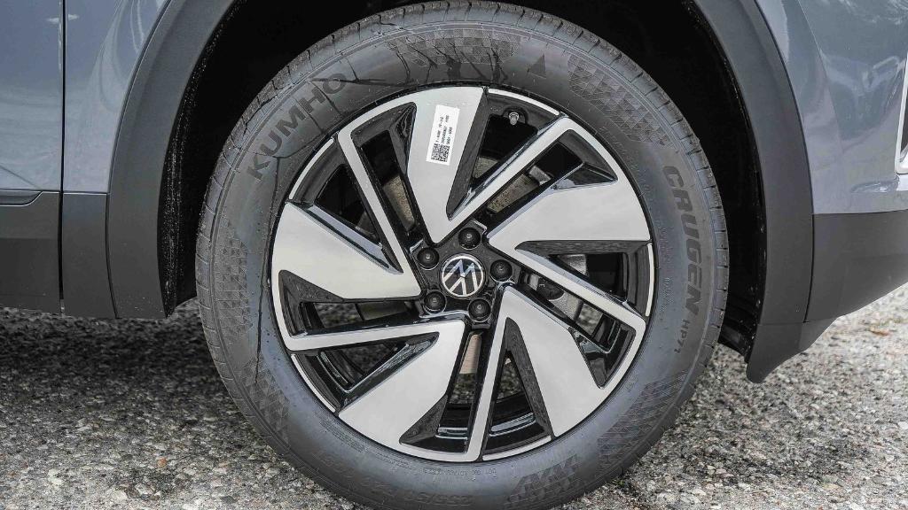 new 2026 Volkswagen Atlas car, priced at $41,438