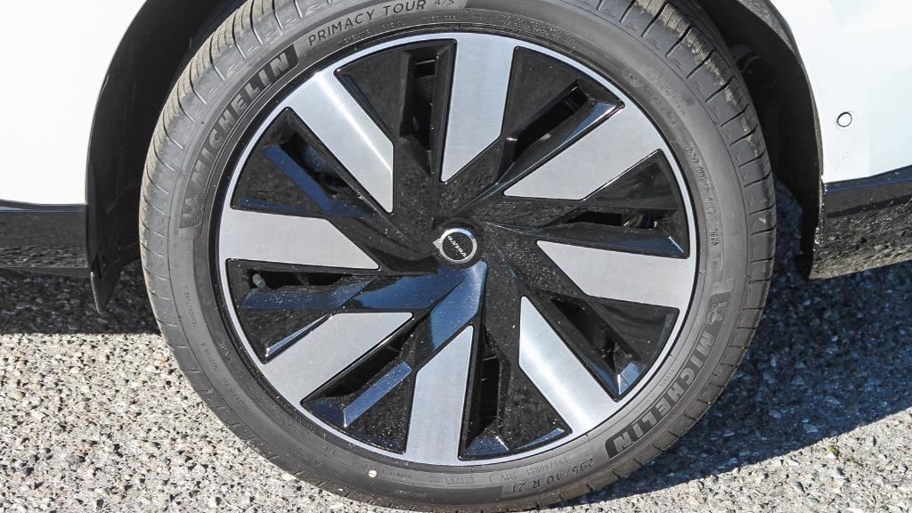 new 2025 Volvo EX90 car, priced at $73,325