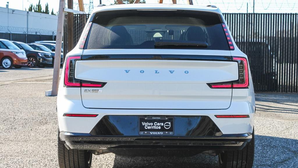 new 2025 Volvo EX90 car, priced at $73,325