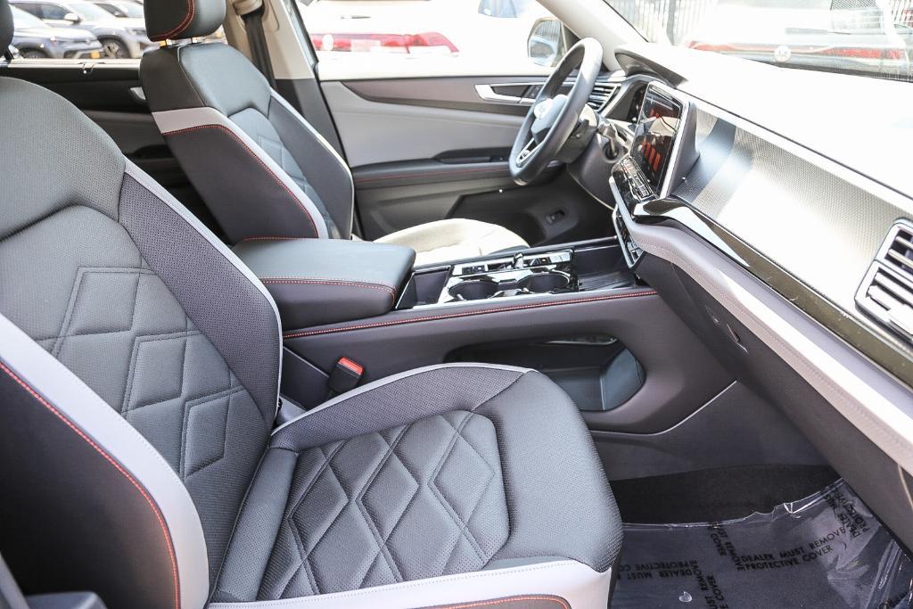 new 2025 Volkswagen Atlas car, priced at $41,504