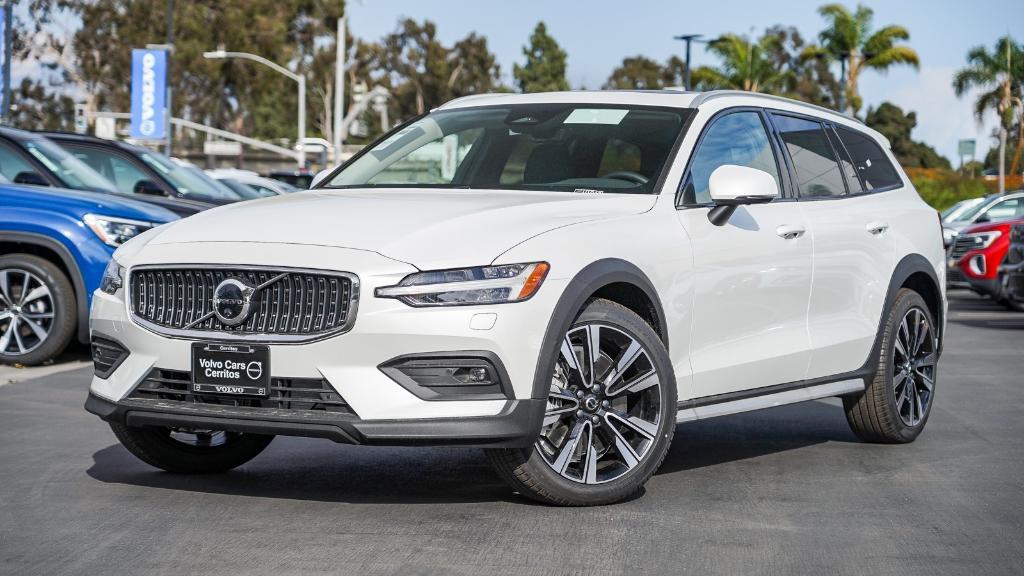 new 2025 Volvo V60 Cross Country car, priced at $56,525