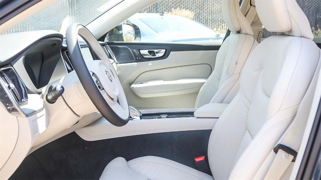 new 2025 Volvo XC60 car, priced at $47,660