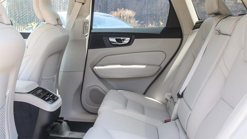 new 2025 Volvo XC60 car, priced at $47,660