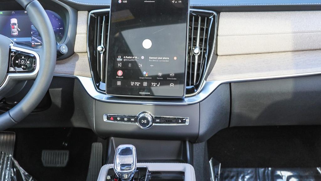 new 2026 Volvo XC90 Plug-In Hybrid car, priced at $79,875