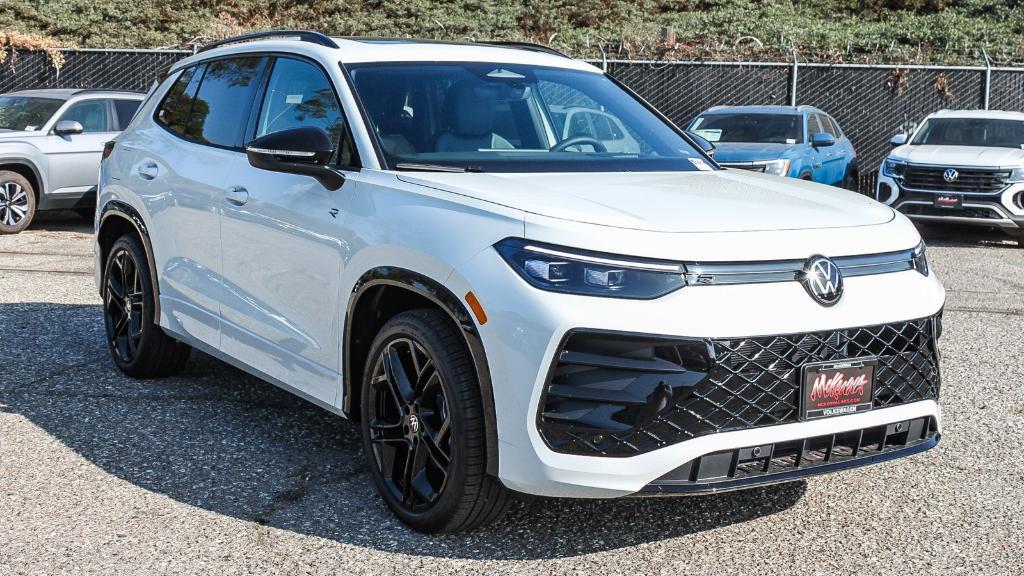 new 2026 Volkswagen Tiguan car, priced at $39,062