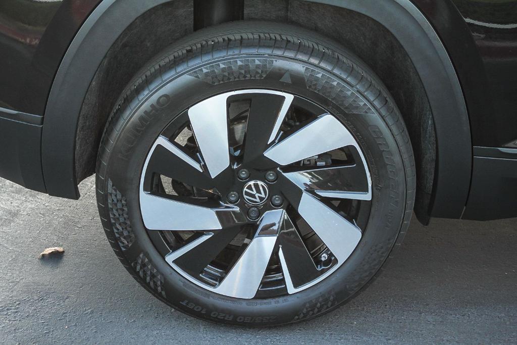used 2024 Volkswagen Atlas Cross Sport car, priced at $31,226