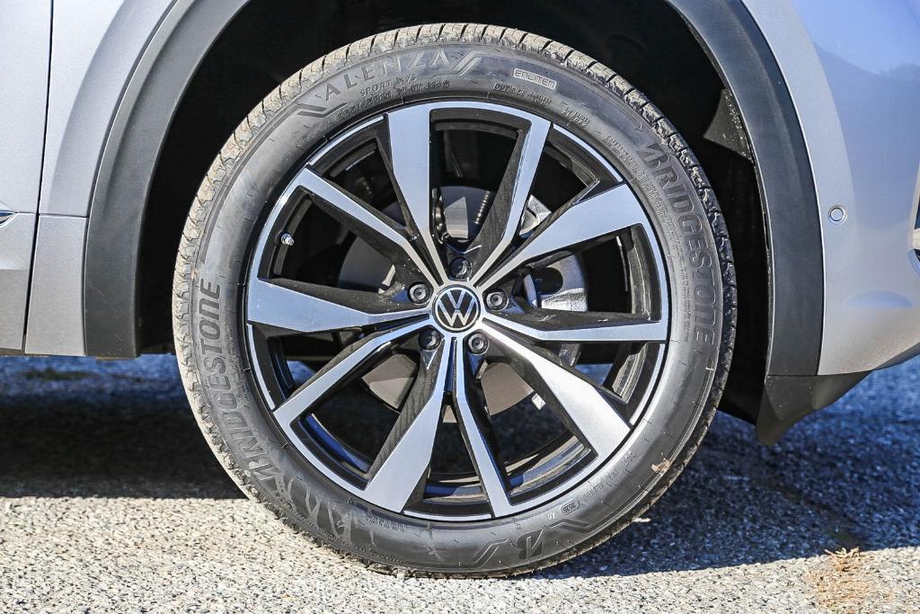 new 2026 Volkswagen Atlas Cross Sport car, priced at $52,900