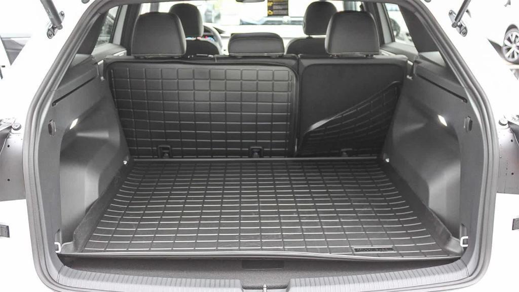 new 2026 Volkswagen Atlas Cross Sport car, priced at $38,035