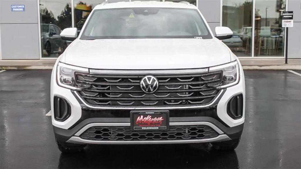 new 2026 Volkswagen Atlas Cross Sport car, priced at $38,035