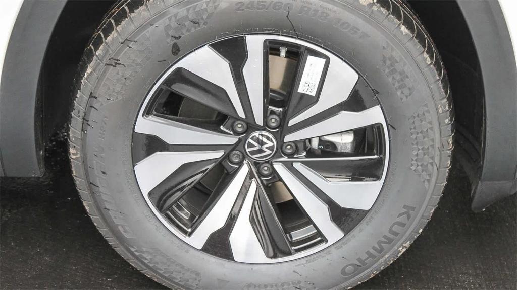 new 2026 Volkswagen Atlas Cross Sport car, priced at $38,035