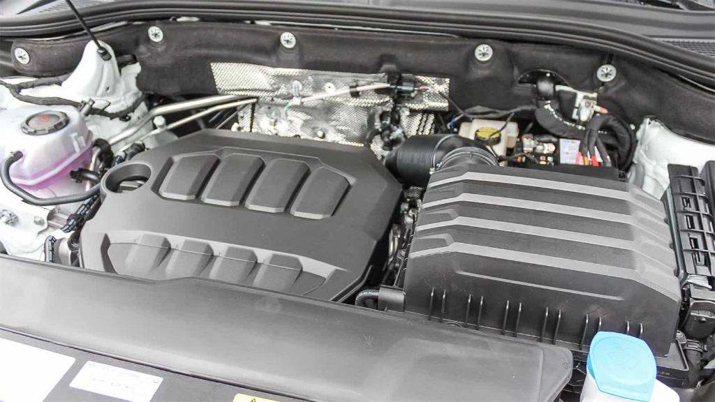 new 2026 Volkswagen Atlas Cross Sport car, priced at $38,035