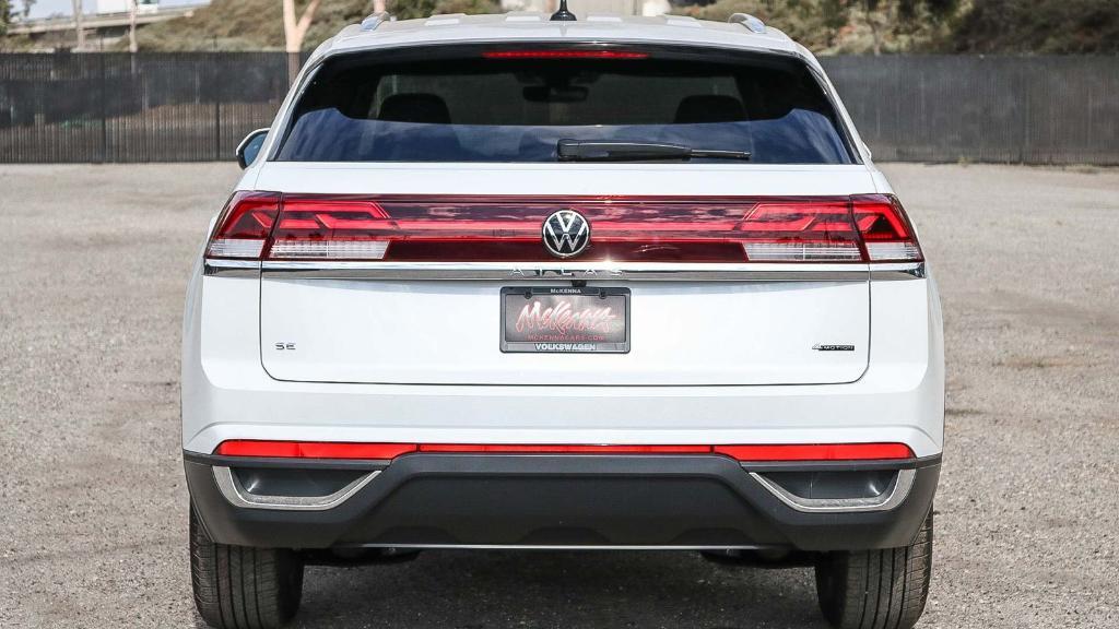 new 2026 Volkswagen Atlas Cross Sport car, priced at $40,231
