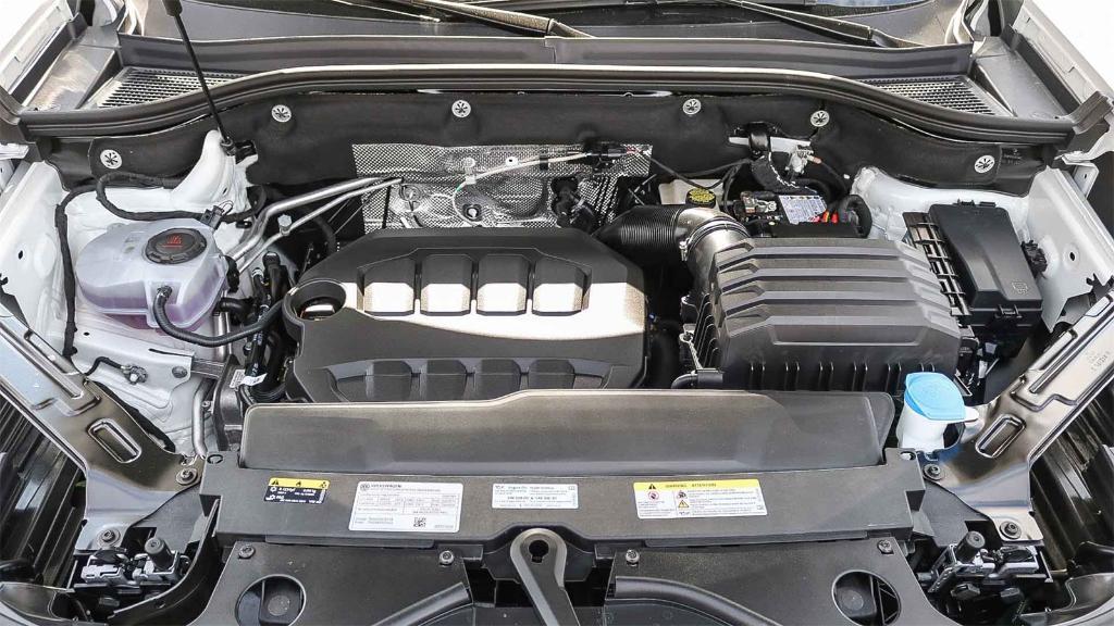 new 2026 Volkswagen Atlas Cross Sport car, priced at $40,231