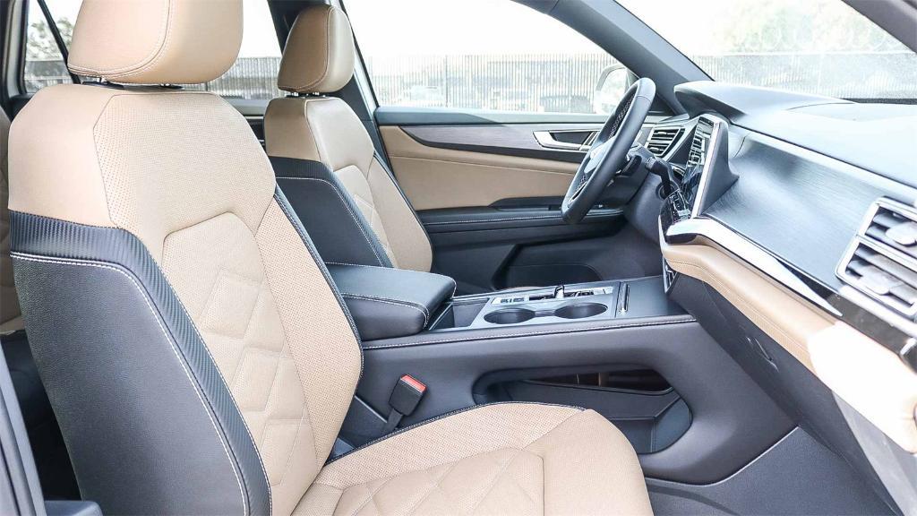 new 2026 Volkswagen Atlas Cross Sport car, priced at $40,231