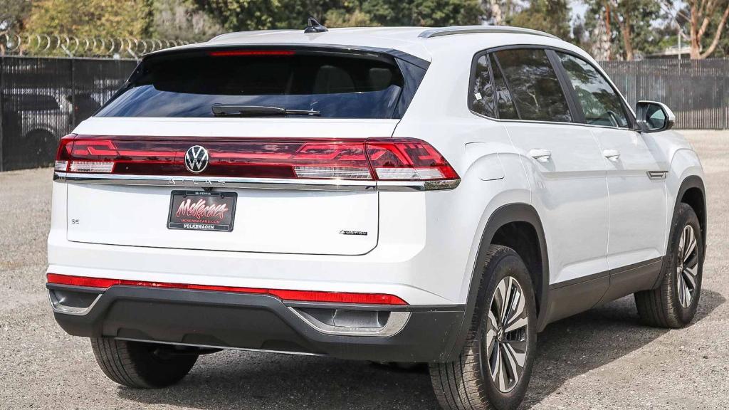 new 2026 Volkswagen Atlas Cross Sport car, priced at $40,231