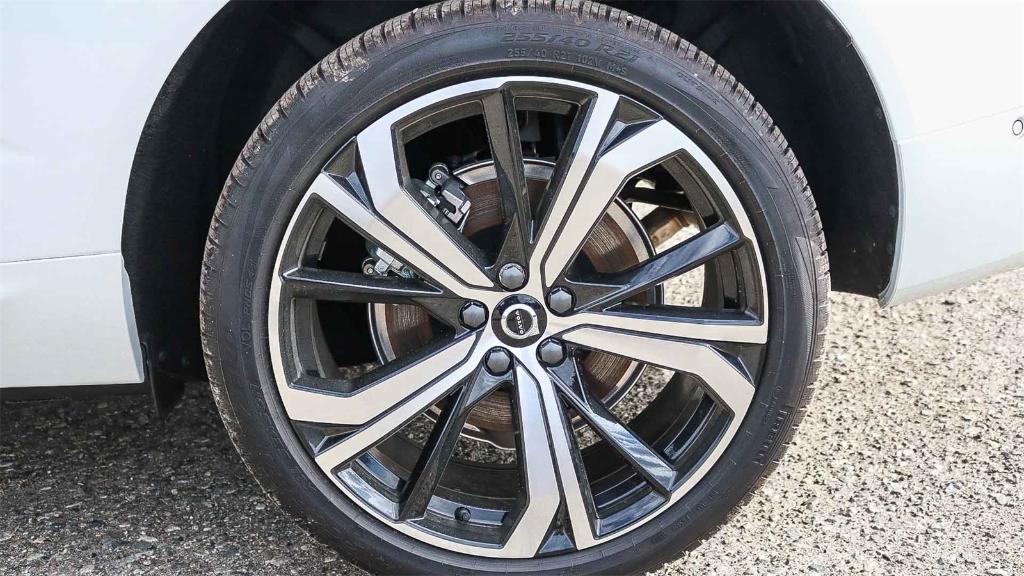 new 2025 Volvo XC60 Plug-In Hybrid car, priced at $58,510