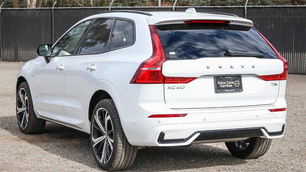 new 2025 Volvo XC60 Plug-In Hybrid car, priced at $58,510
