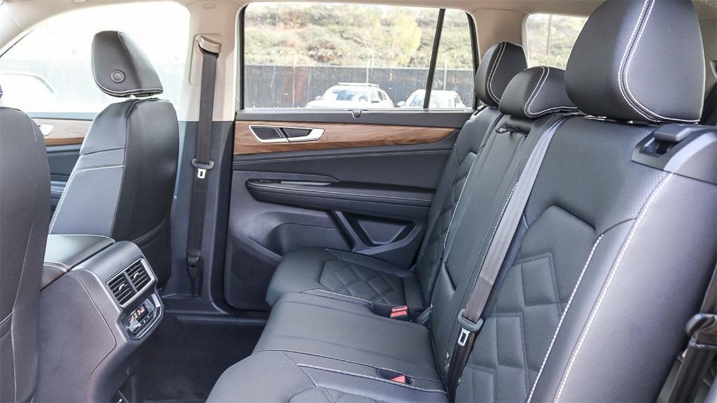 new 2026 Volkswagen Atlas car, priced at $45,234