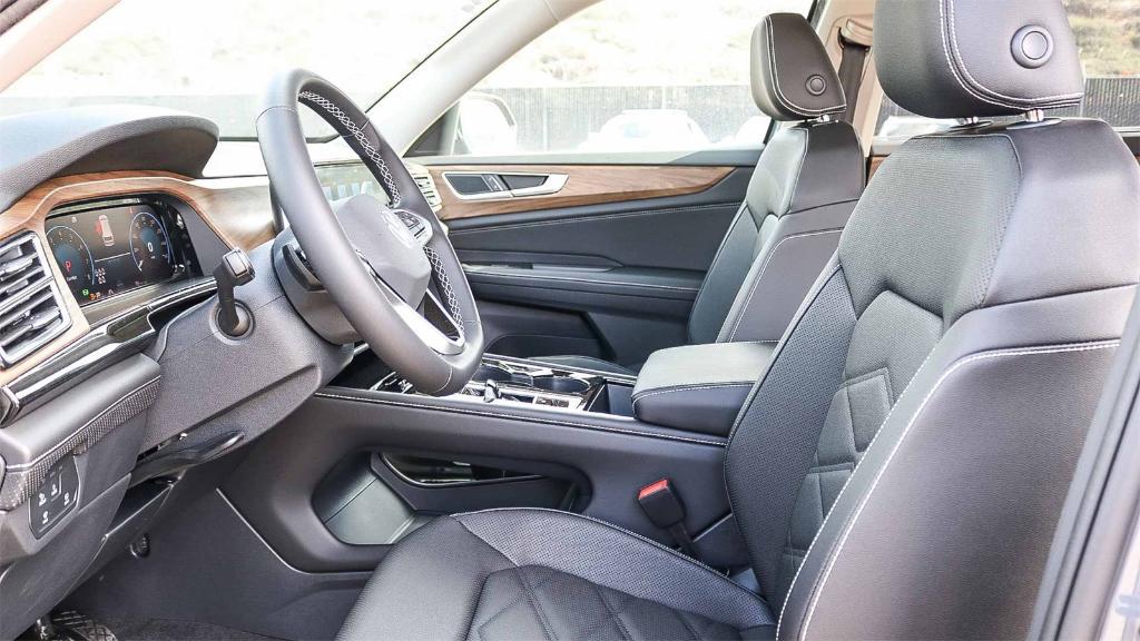 new 2026 Volkswagen Atlas car, priced at $45,234