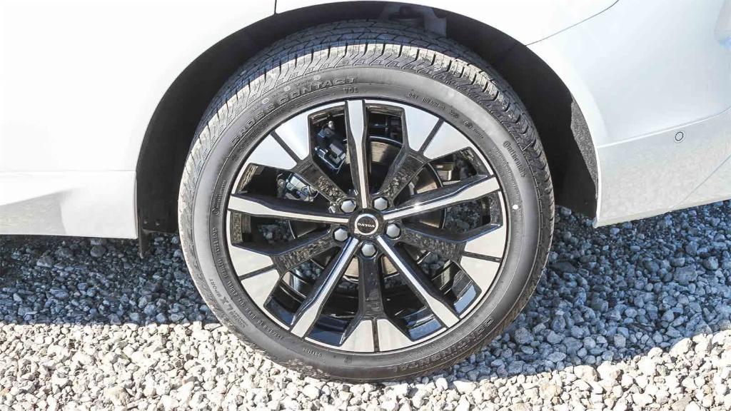 new 2026 Volvo XC60 car, priced at $56,015