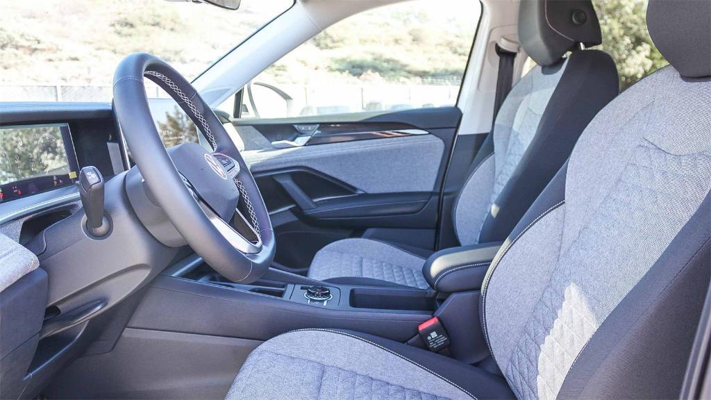 new 2026 Volkswagen Tiguan car, priced at $32,292