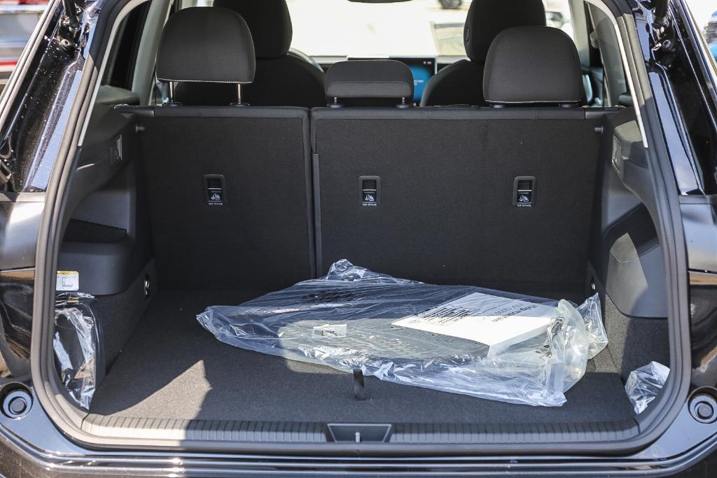 new 2025 Volkswagen Tiguan car, priced at $28,015