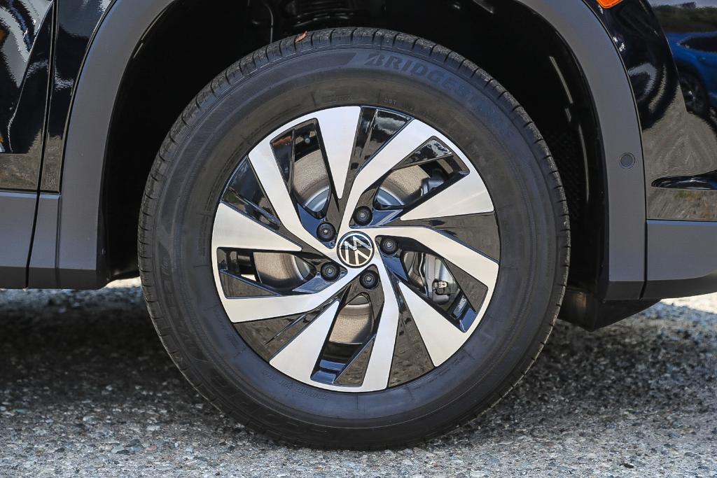 new 2025 Volkswagen Tiguan car, priced at $28,015