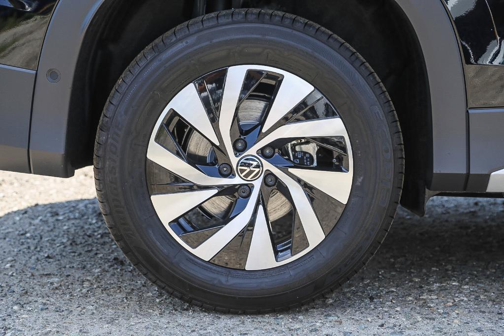 new 2025 Volkswagen Tiguan car, priced at $28,015