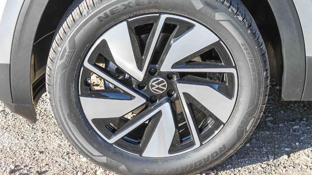 new 2026 Volkswagen Atlas car, priced at $45,474