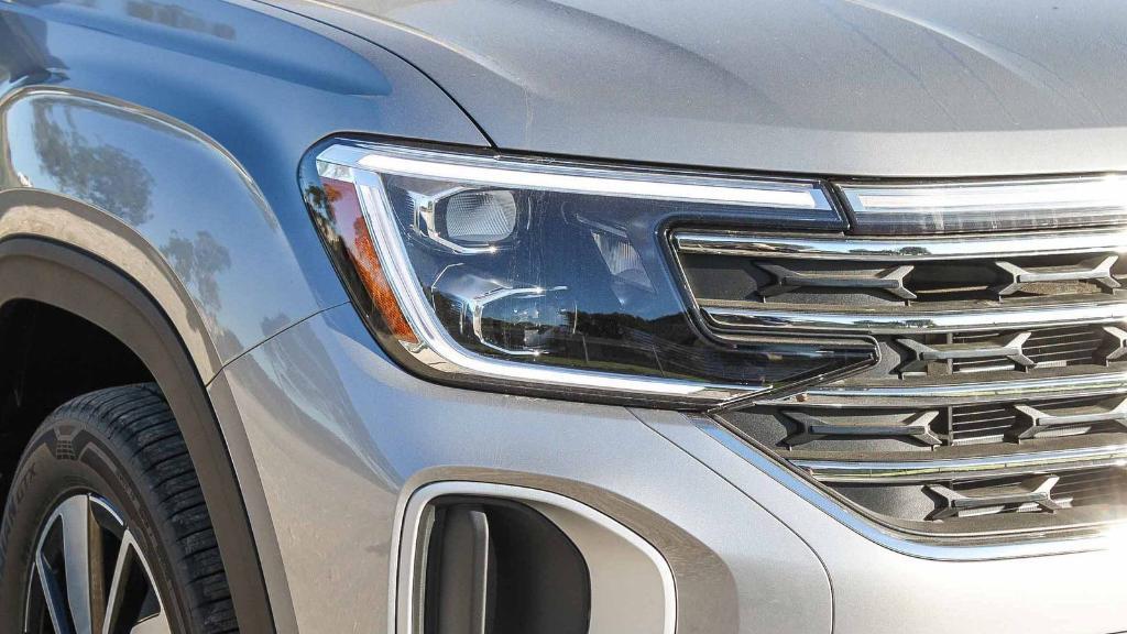 new 2026 Volkswagen Atlas car, priced at $45,474