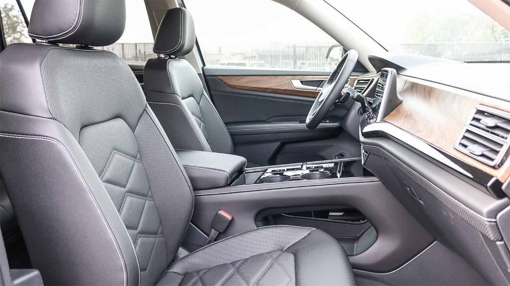 new 2026 Volkswagen Atlas car, priced at $46,230