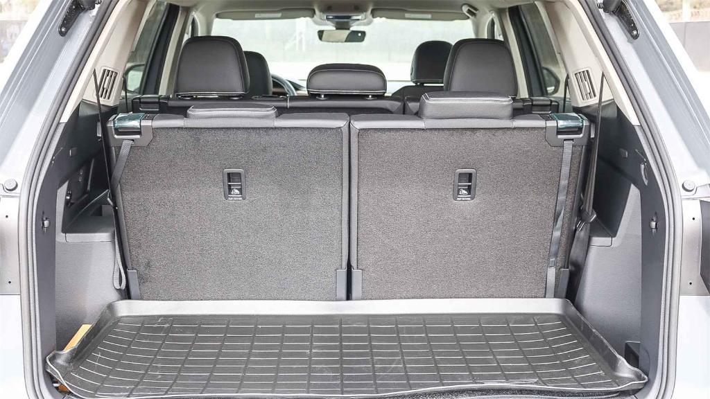 new 2026 Volkswagen Atlas car, priced at $46,230