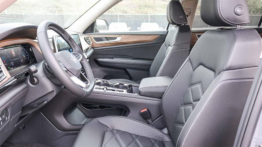 new 2026 Volkswagen Atlas car, priced at $46,230