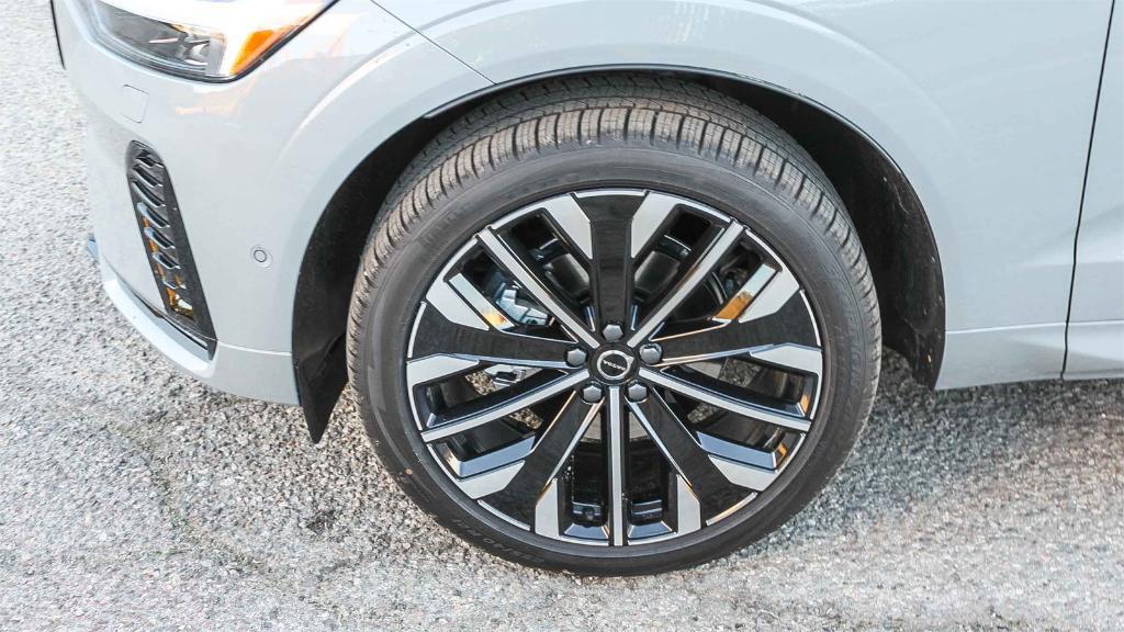 new 2026 Volvo XC60 car, priced at $61,935
