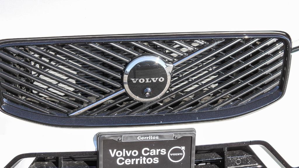 new 2026 Volvo XC60 car, priced at $61,935