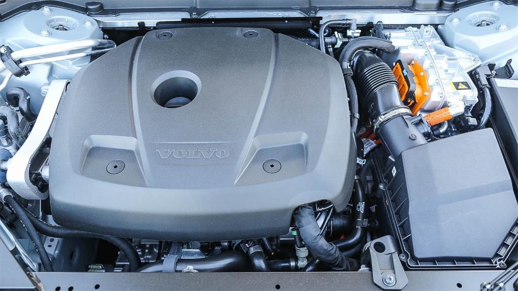 new 2025 Volvo XC60 Plug-In Hybrid car, priced at $53,650