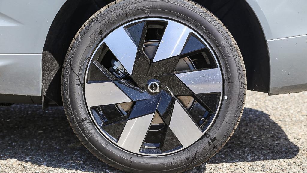 new 2025 Volvo XC60 Plug-In Hybrid car, priced at $52,445